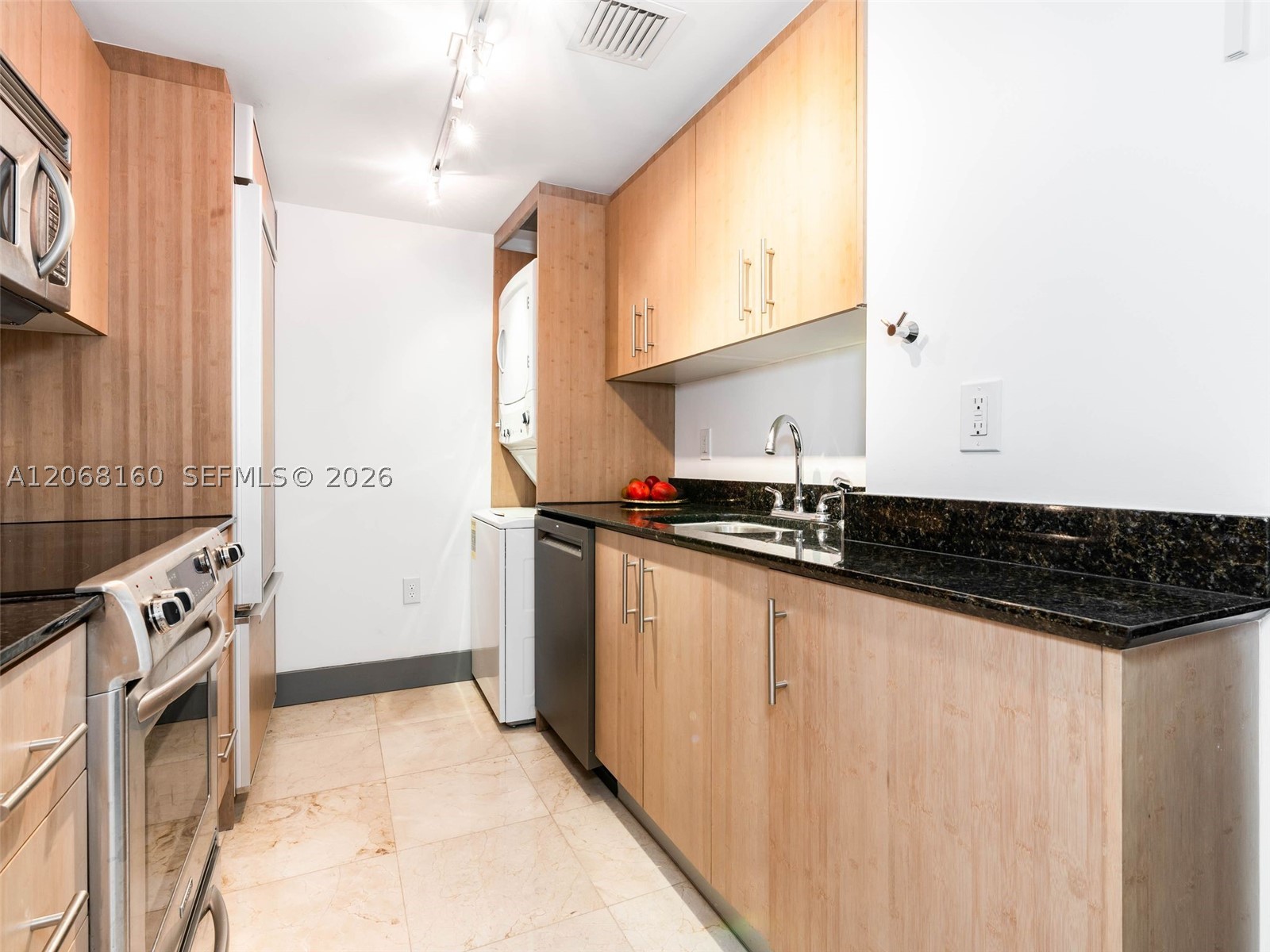 10275 Collins Ave #PH1506, Bal Harbour FL 33154