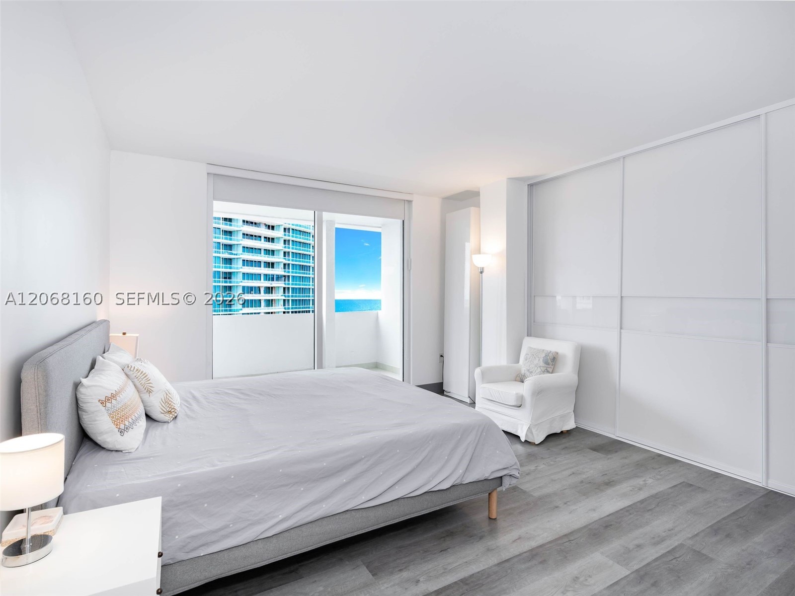 10275 Collins Ave #PH1506, Bal Harbour FL 33154