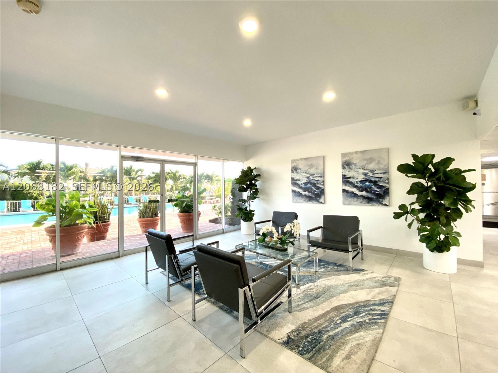 401 Golden Isles Dr #505, Hallandale Beach FL 33009