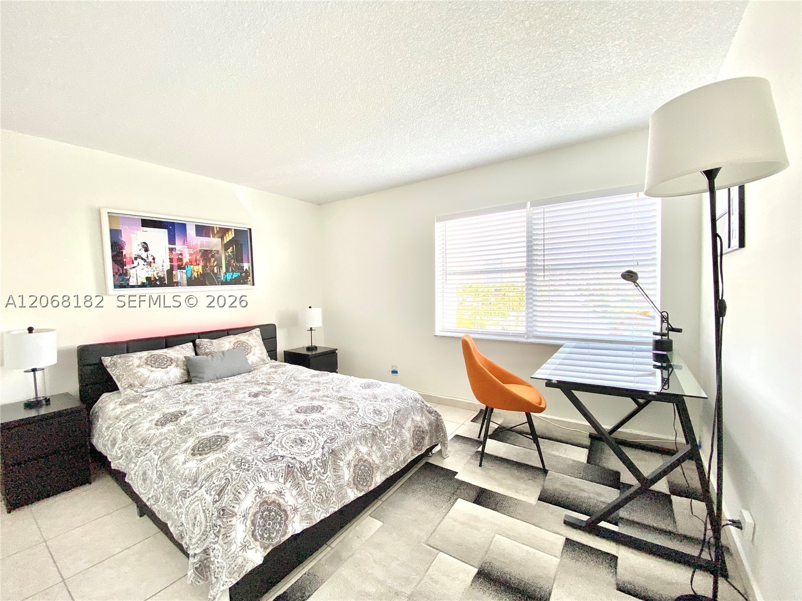 401 Golden Isles Dr #505, Hallandale Beach FL 33009