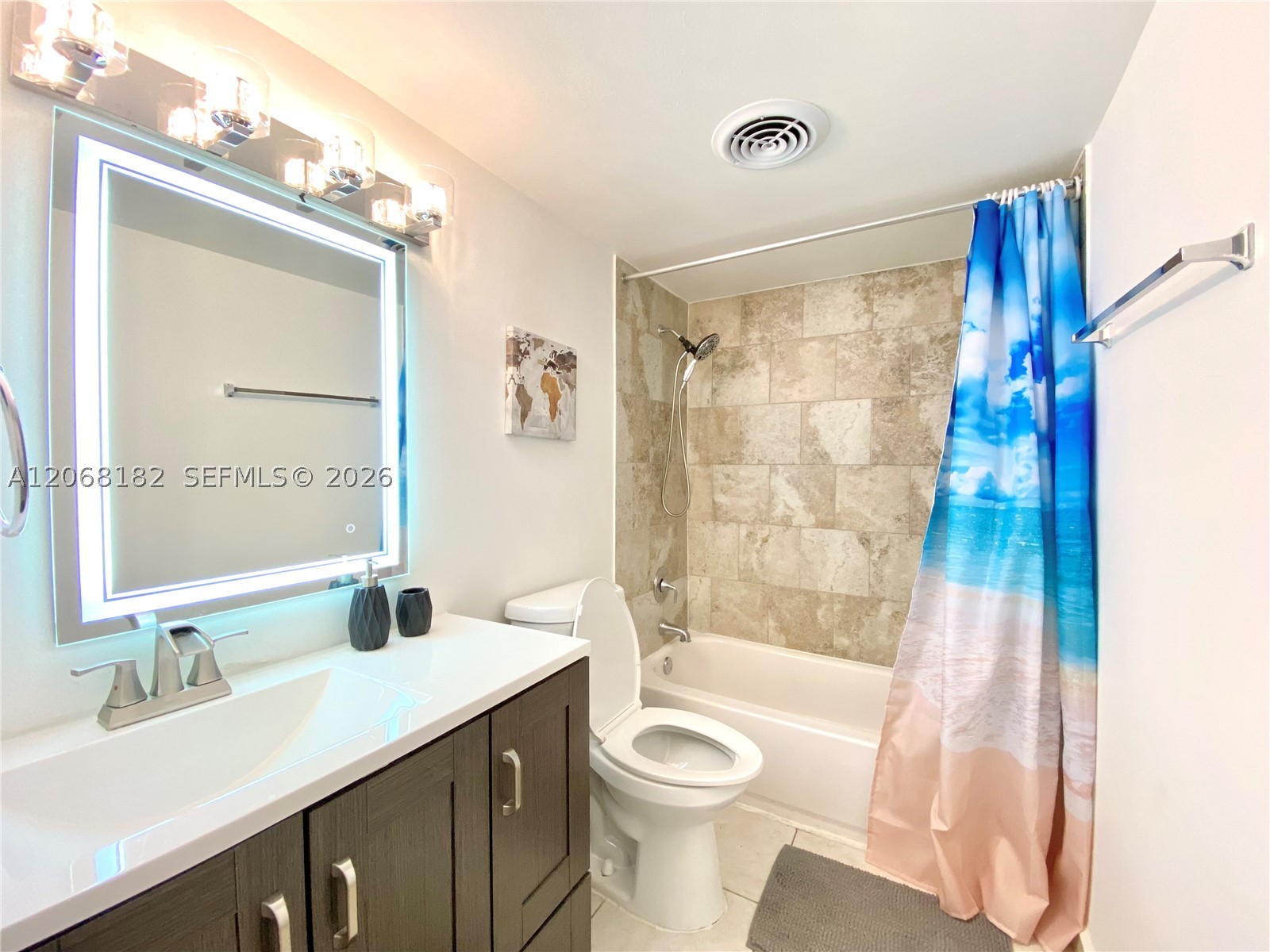 401 Golden Isles Dr #505, Hallandale Beach FL 33009