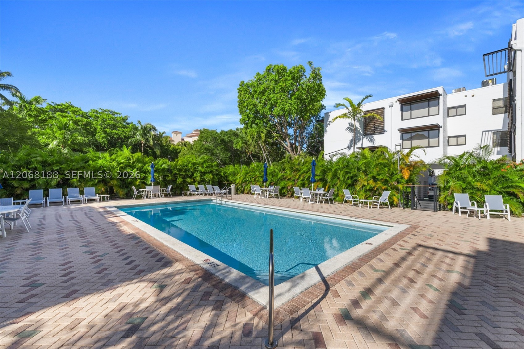 225 E Enid Dr #44, Key Biscayne FL 33149