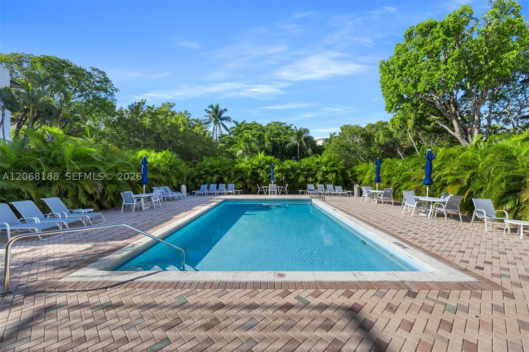 225 E Enid Dr #44, Key Biscayne FL 33149