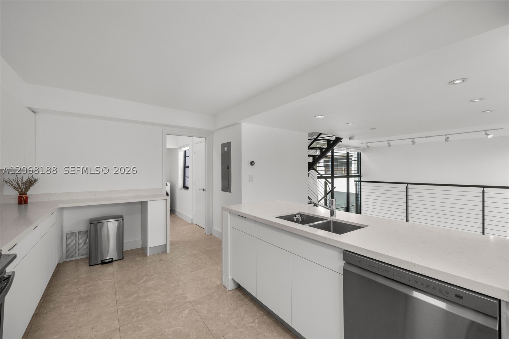 225 E Enid Dr #44, Key Biscayne FL 33149