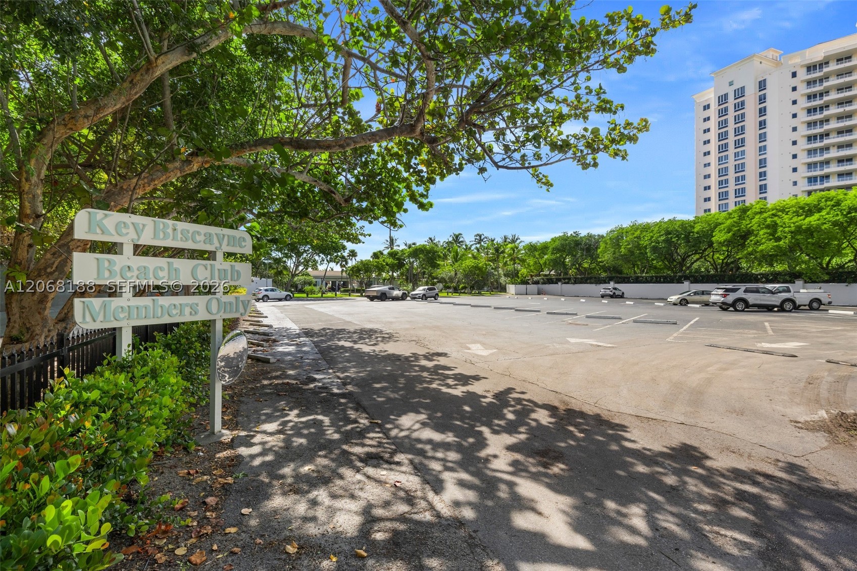 225 E Enid Dr #44, Key Biscayne FL 33149