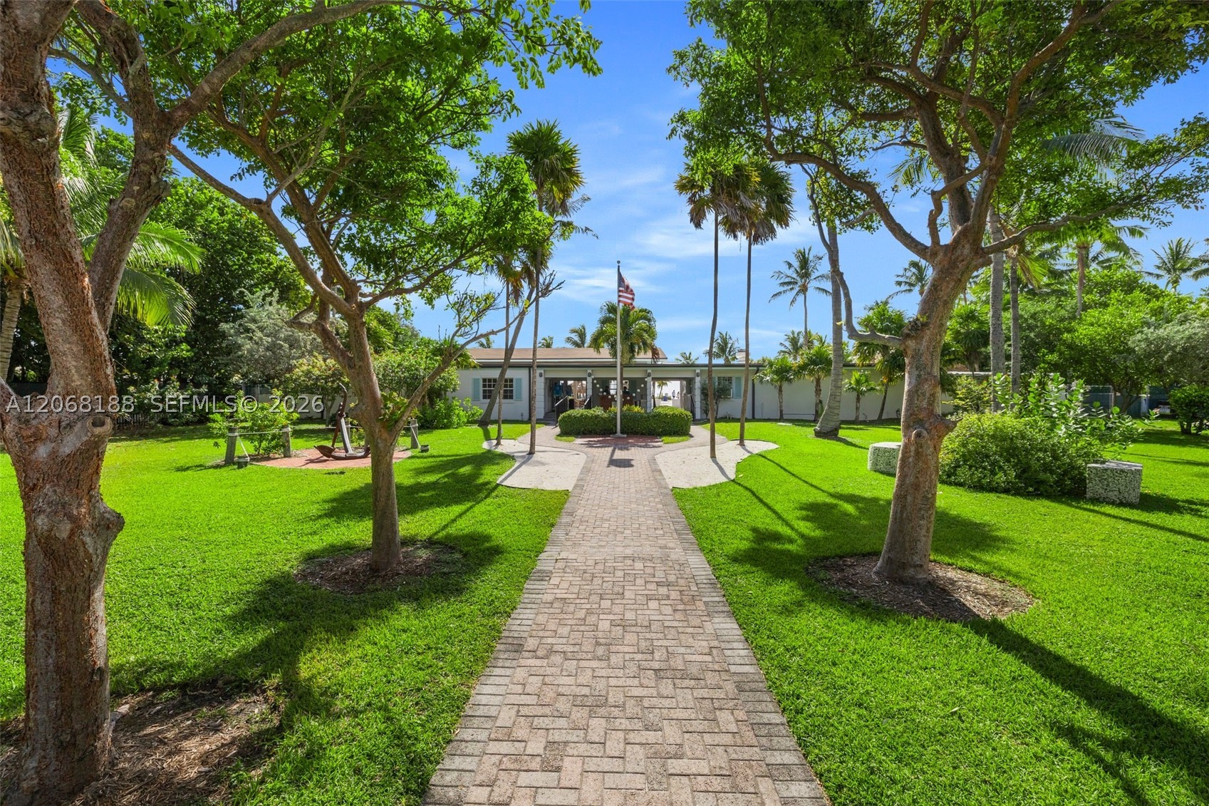 225 E Enid Dr #44, Key Biscayne FL 33149
