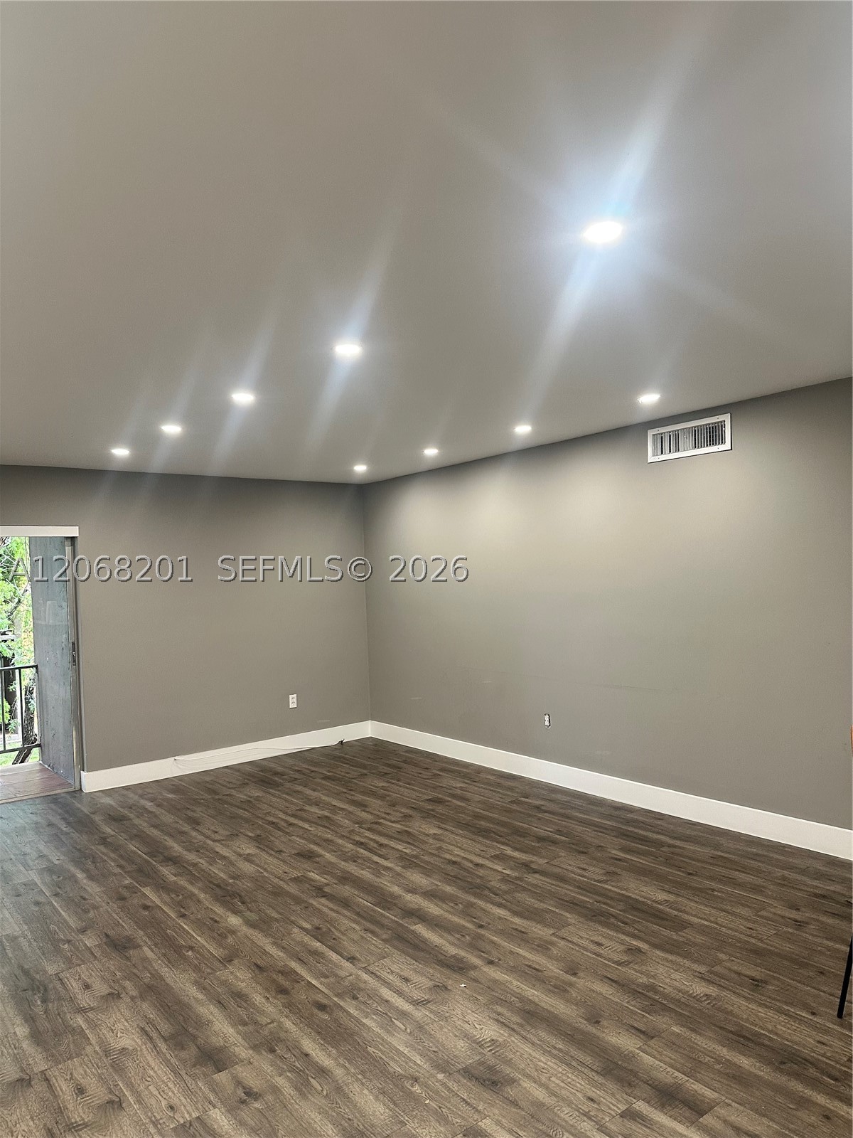 9449 SW 76th St #T5, Miami FL 33173