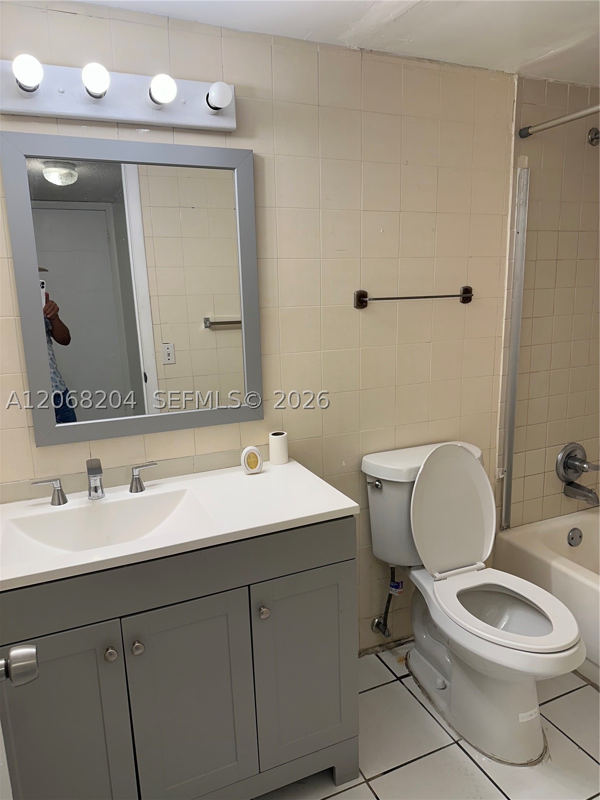 Miami FL 33174 - A12068204