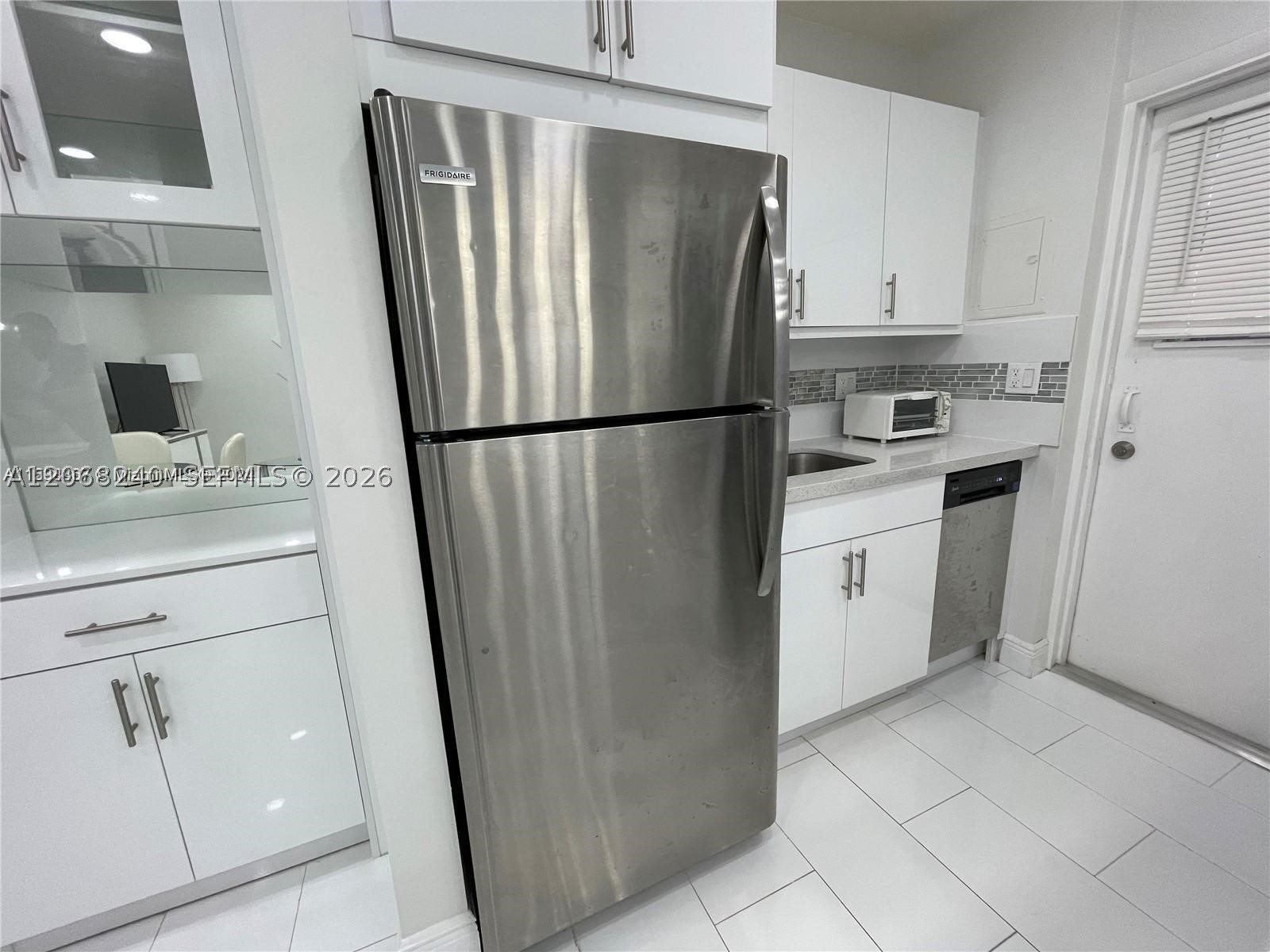 1407 NE 56th St #103, Fort Lauderdale FL 33334