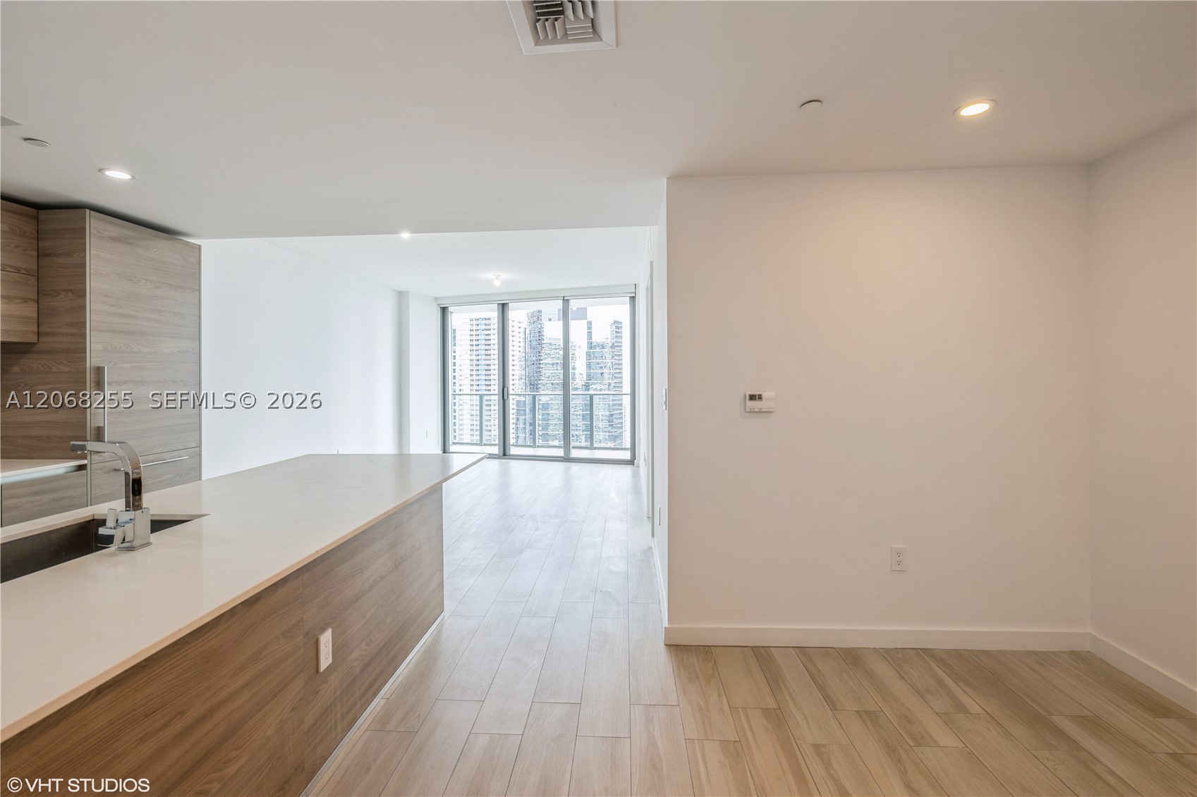 1300 S Miami Ave #2504, Miami FL 33130
