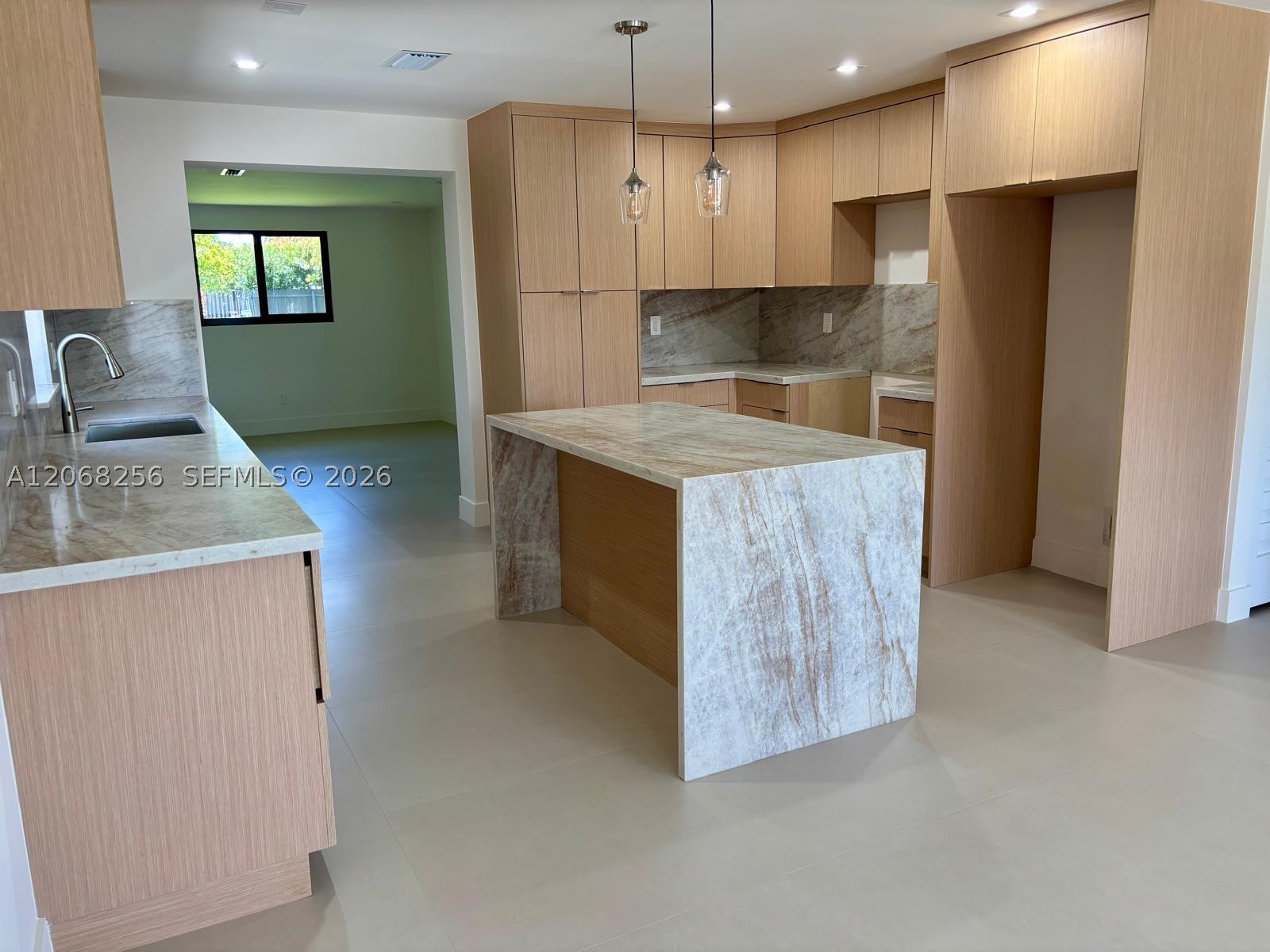 10821 SW 63rd St, Miami FL 33173