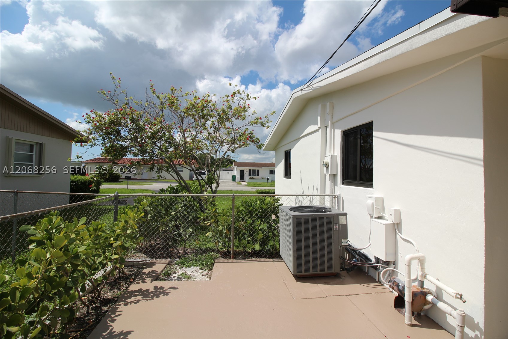 10821 SW 63rd St, Miami FL 33173