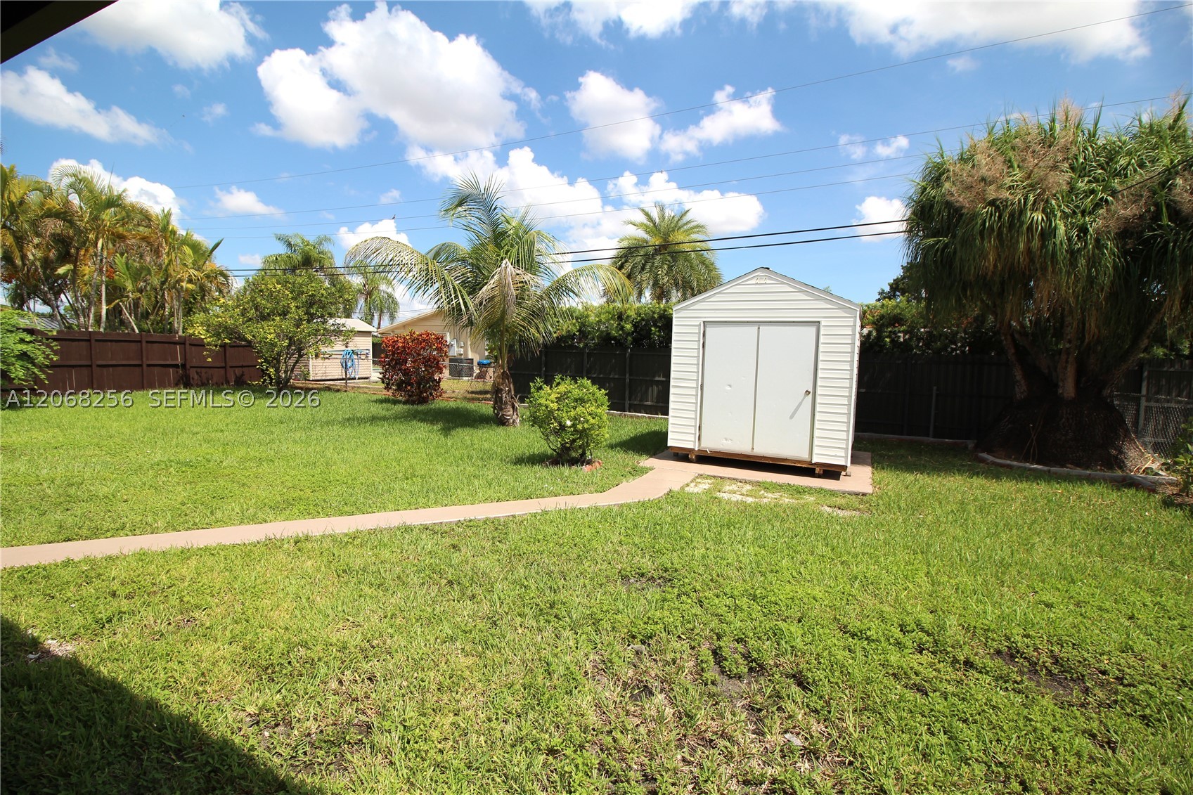 10821 SW 63rd St, Miami FL 33173
