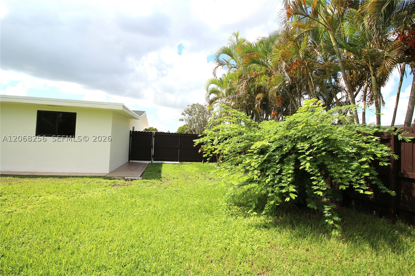 10821 SW 63rd St, Miami FL 33173