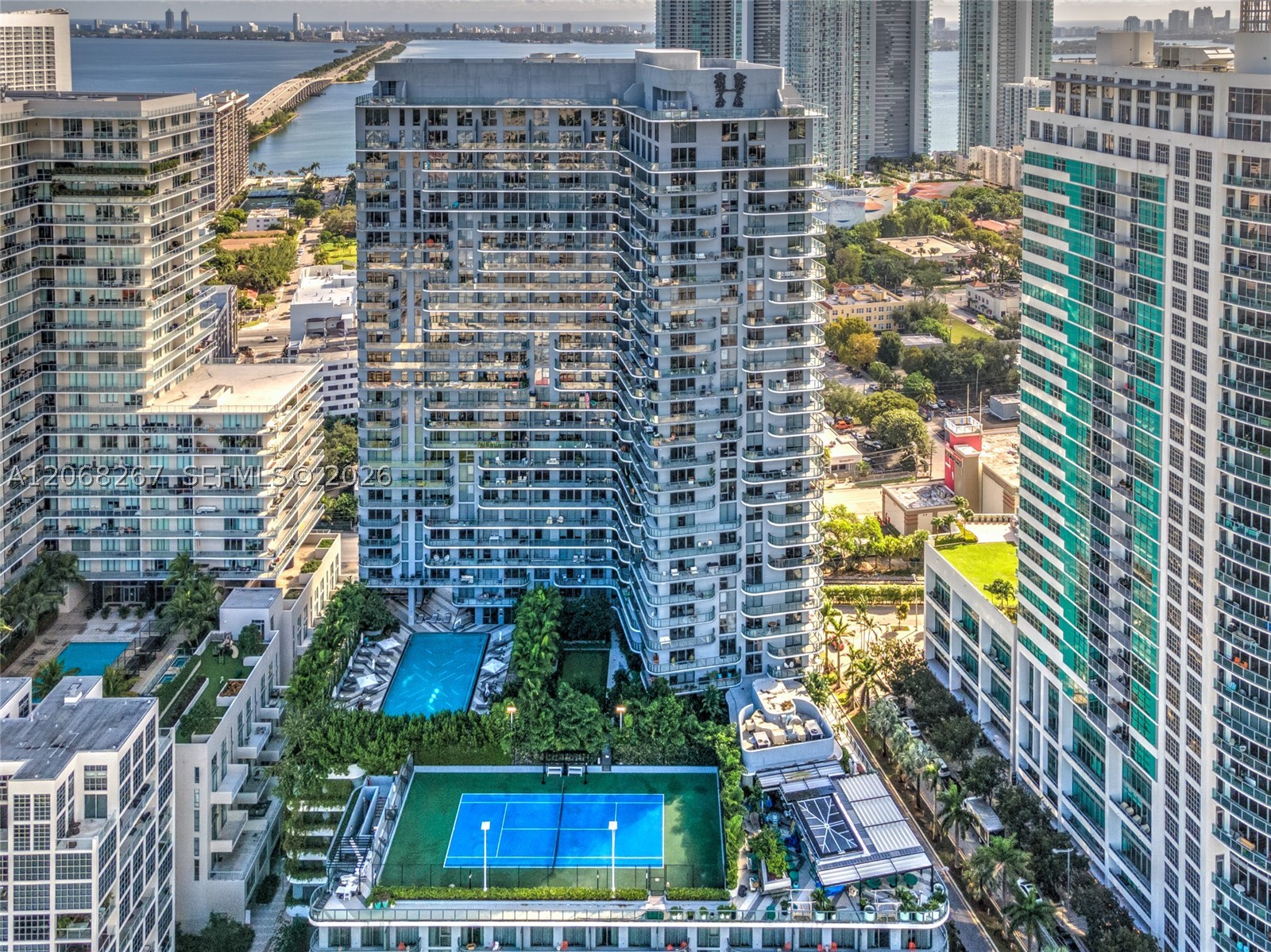 121 NE 34th St #3008, Miami FL 33137