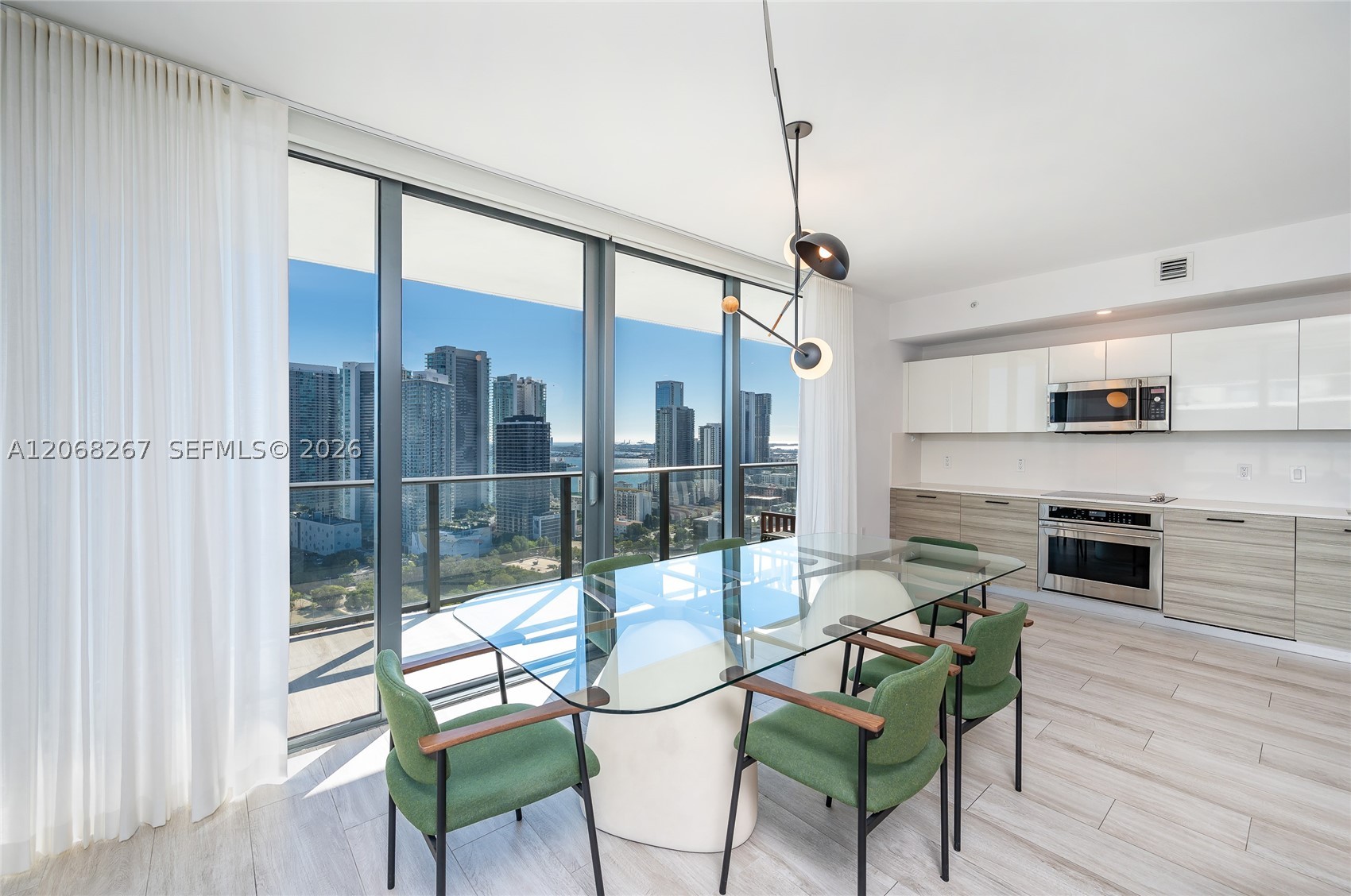 121 NE 34th St #3008, Miami FL 33137
