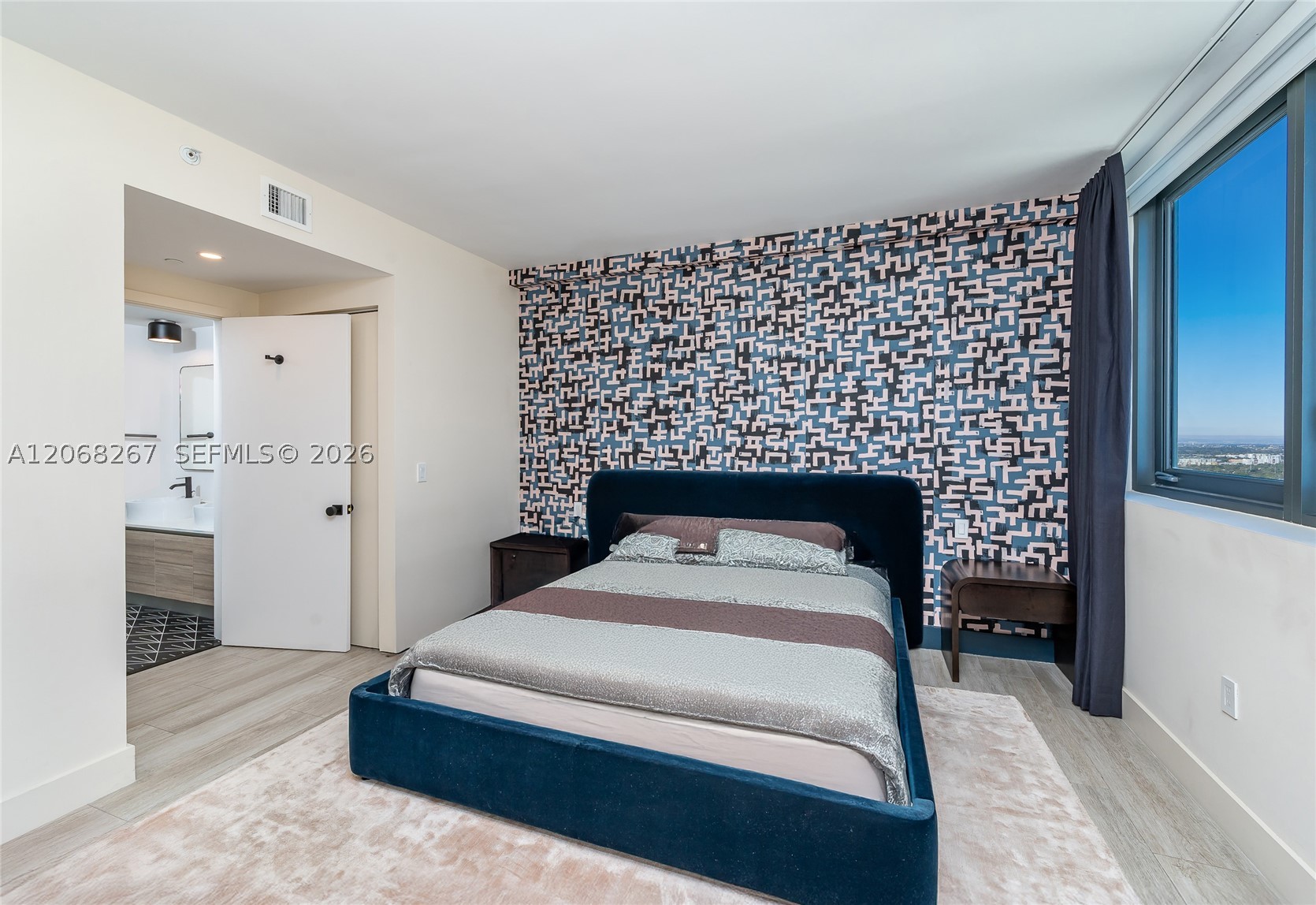 121 NE 34th St #3008, Miami FL 33137