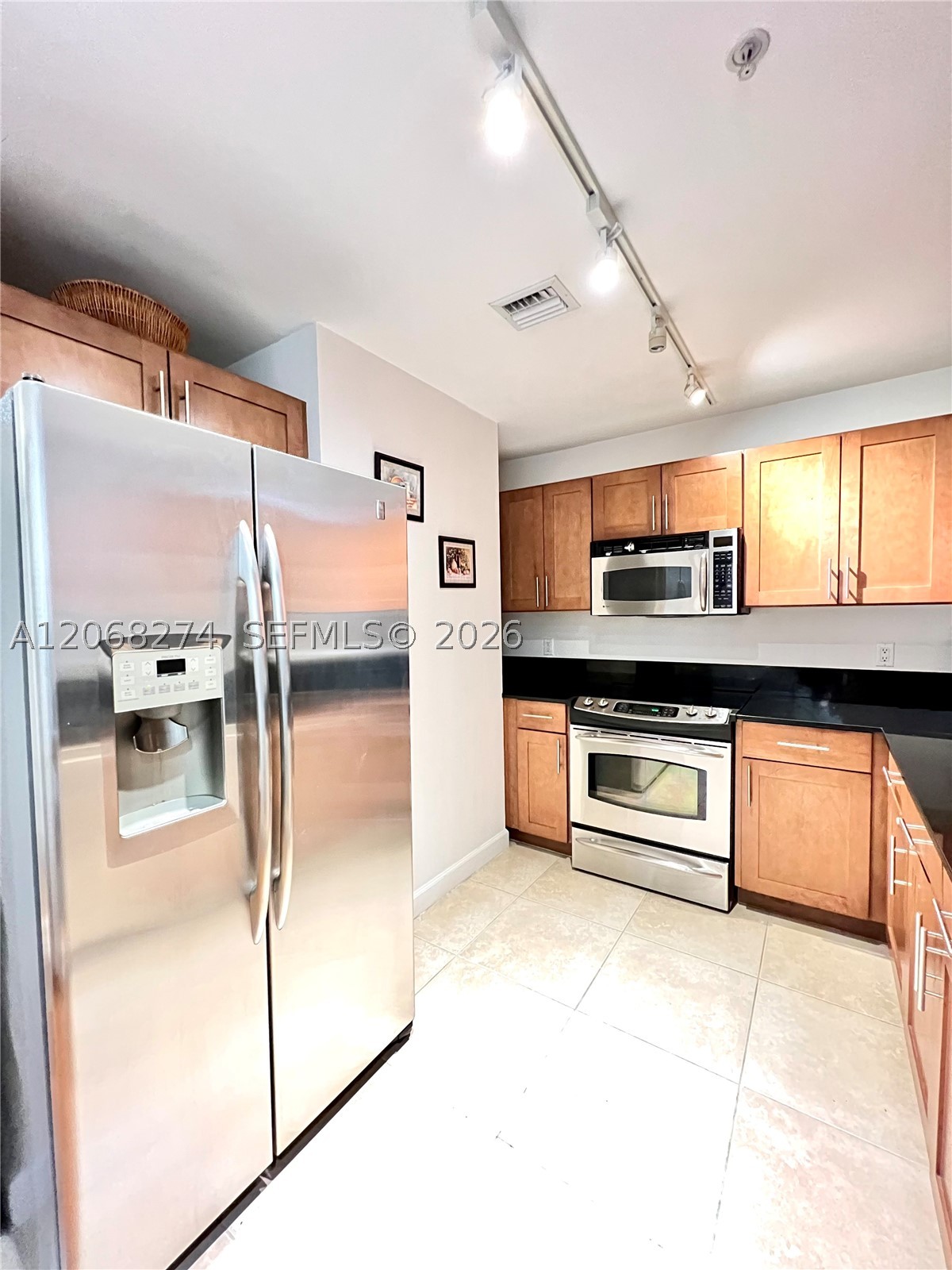 8390 SW 72nd Ave #521, Miami FL 33143
