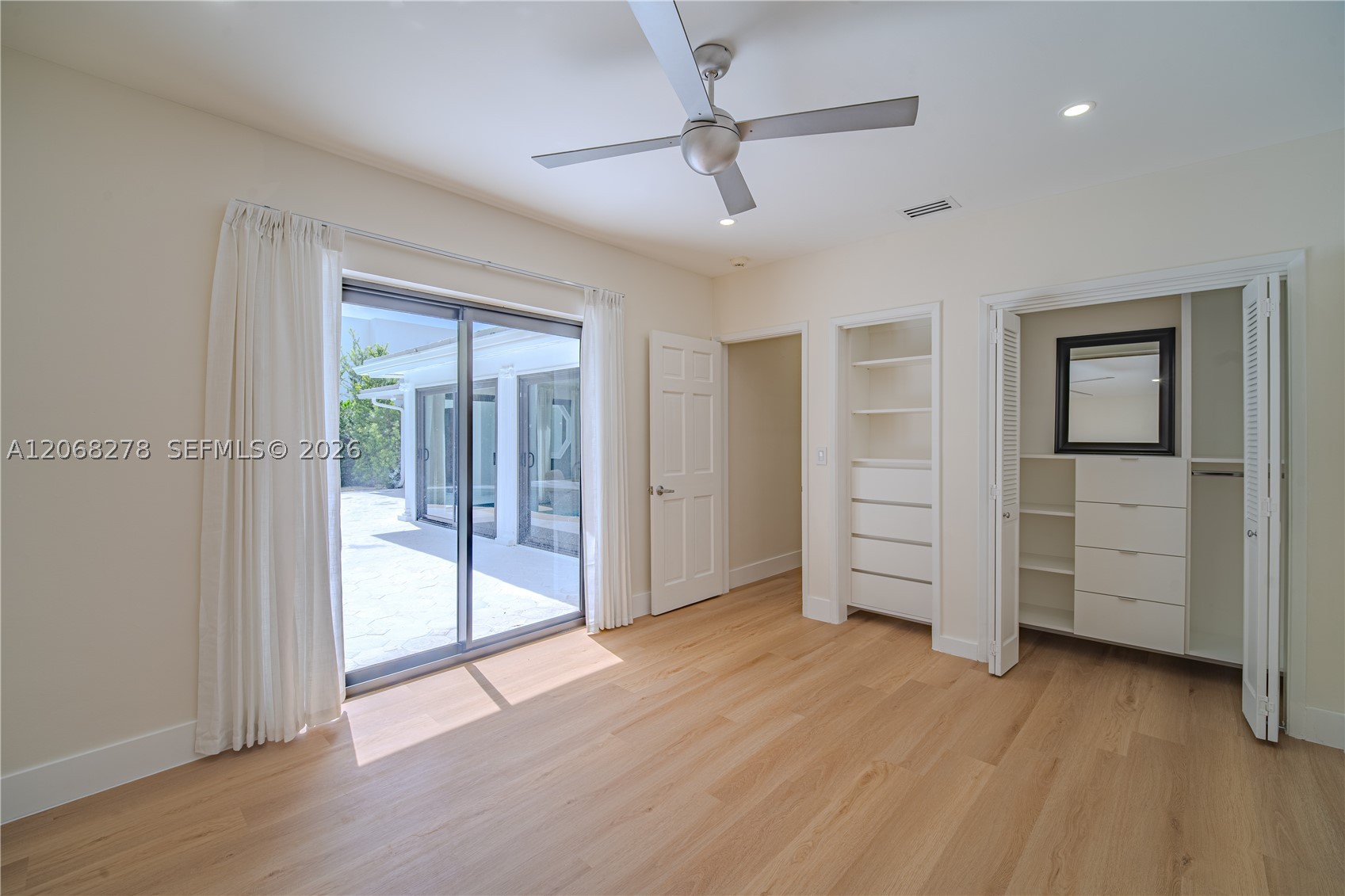1825 Alamanda Dr, North Miami FL 33181