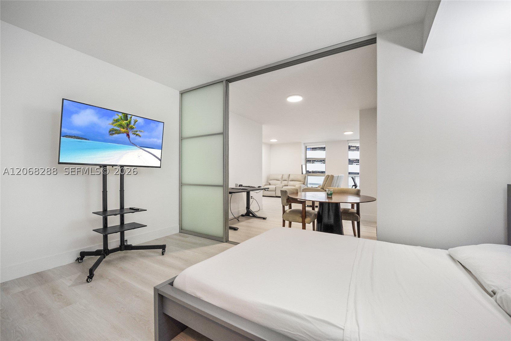 50 Biscayne Blvd #514, Miami FL 33132