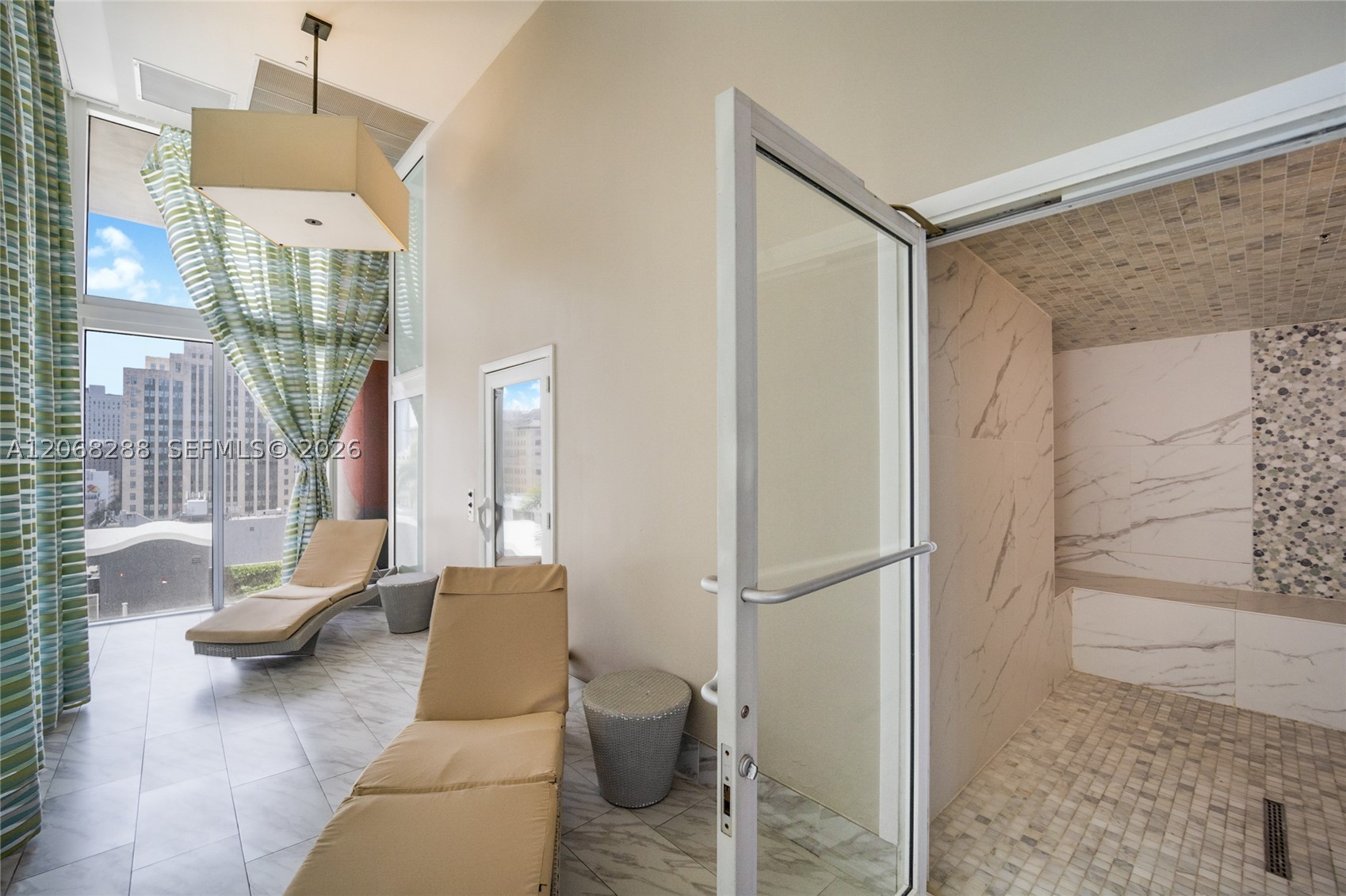 50 Biscayne Blvd #514, Miami FL 33132