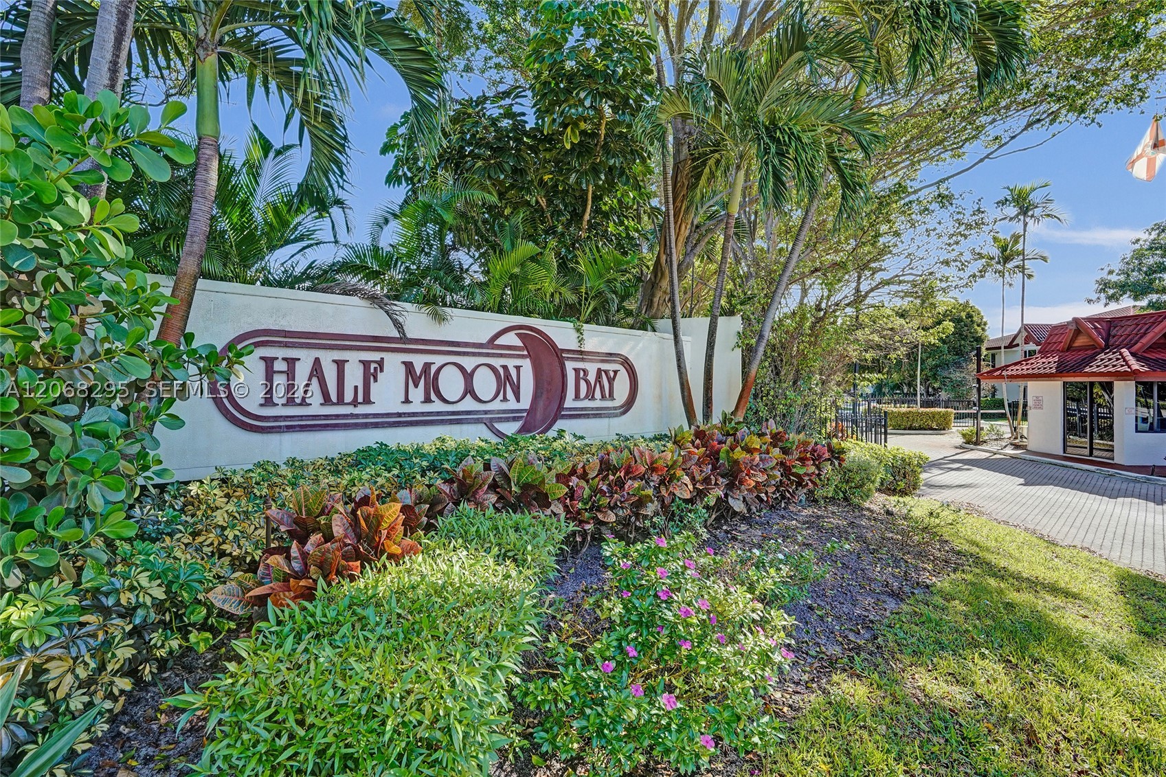 102 Half Moon Cir #C3, Hypoluxo FL 33462