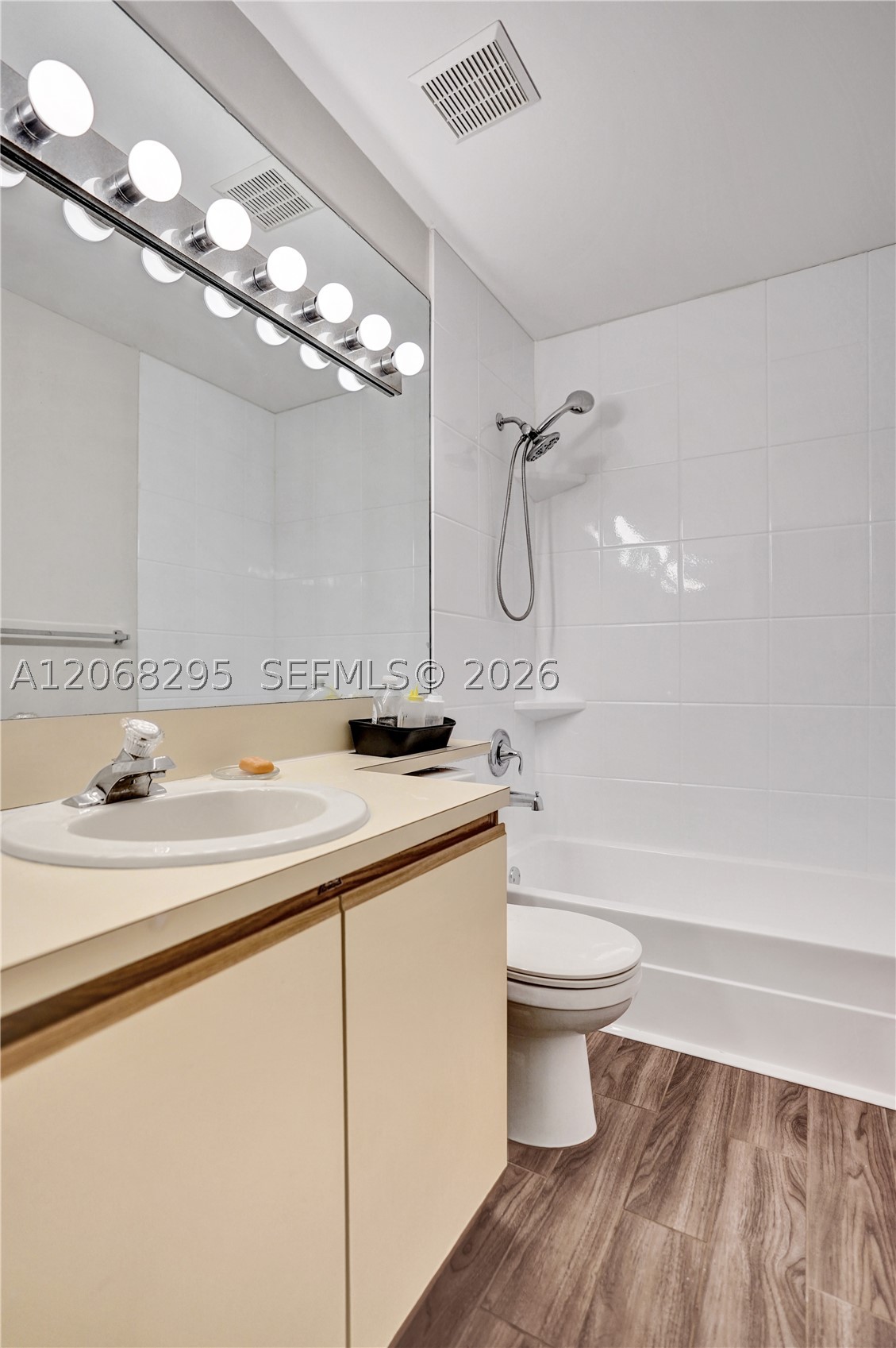 102 Half Moon Cir #C3, Hypoluxo FL 33462
