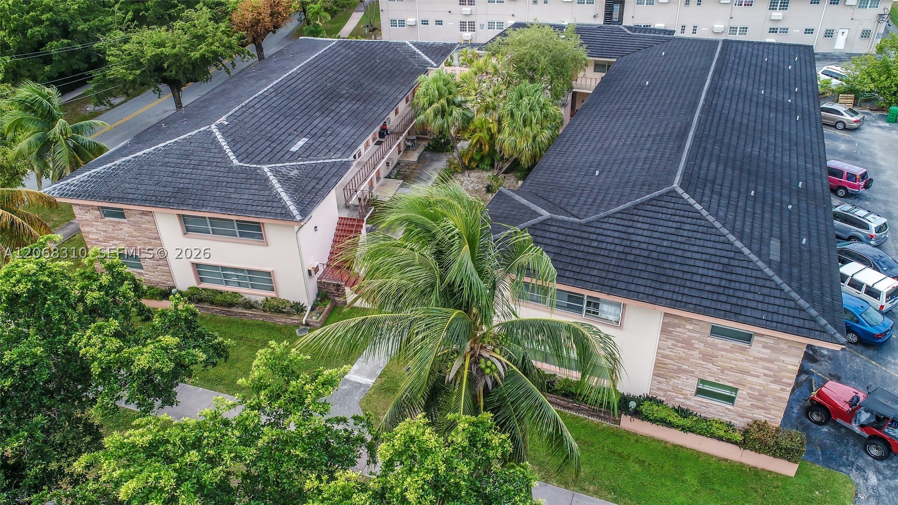 1250 S Alhambra Cir #7, Coral Gables FL 33146