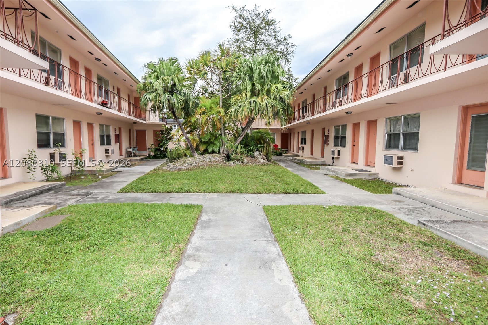 1250 S Alhambra Cir #7, Coral Gables FL 33146