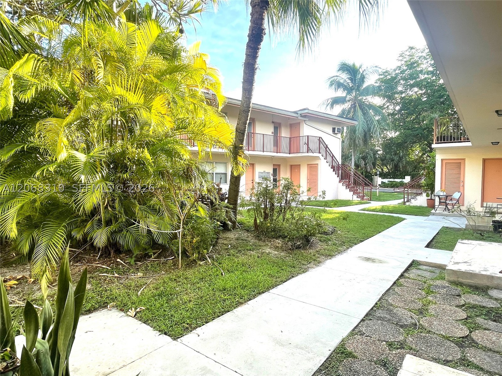 1250 S Alhambra Cir #7, Coral Gables FL 33146