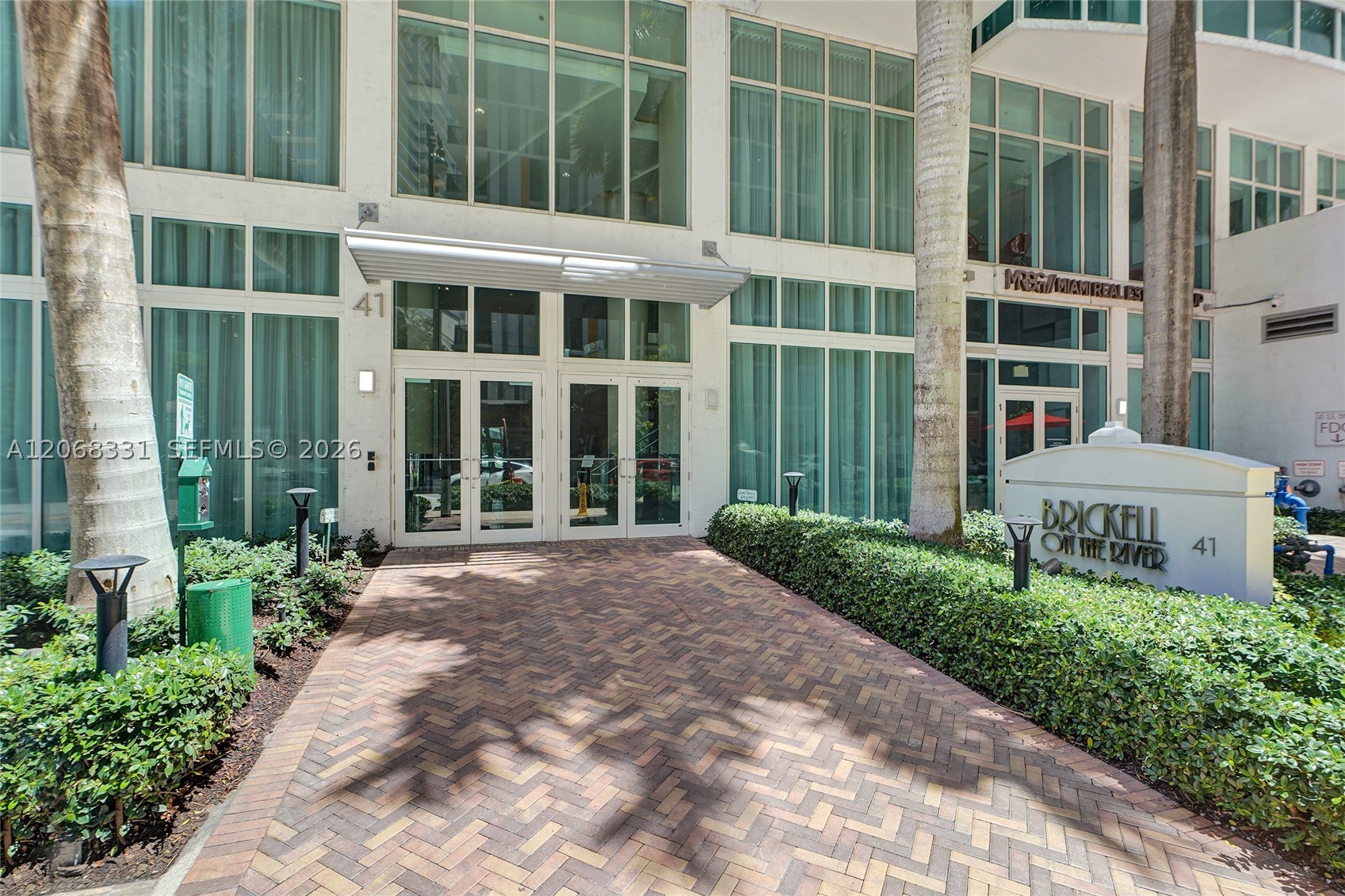 41 SE 5th St #1016, Miami FL 33131