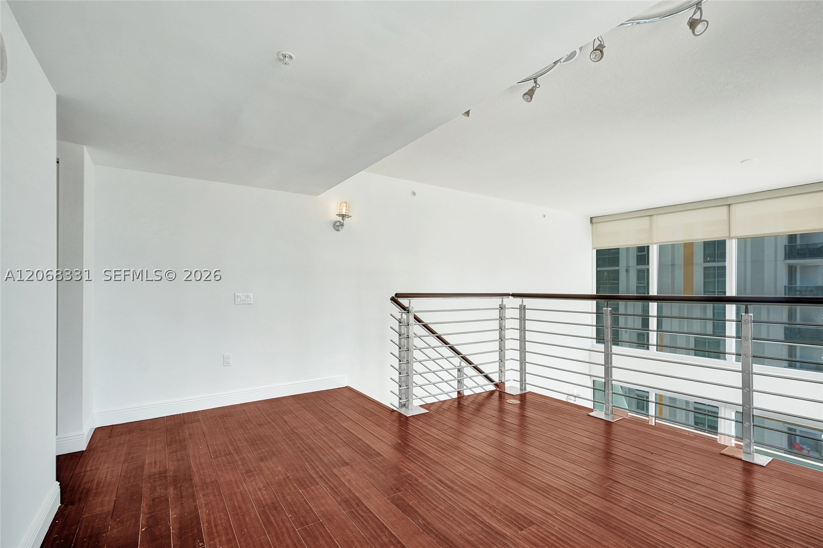 41 SE 5th St #1016, Miami FL 33131