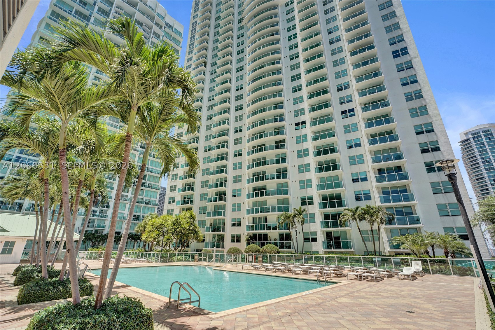 41 SE 5th St #1016, Miami FL 33131