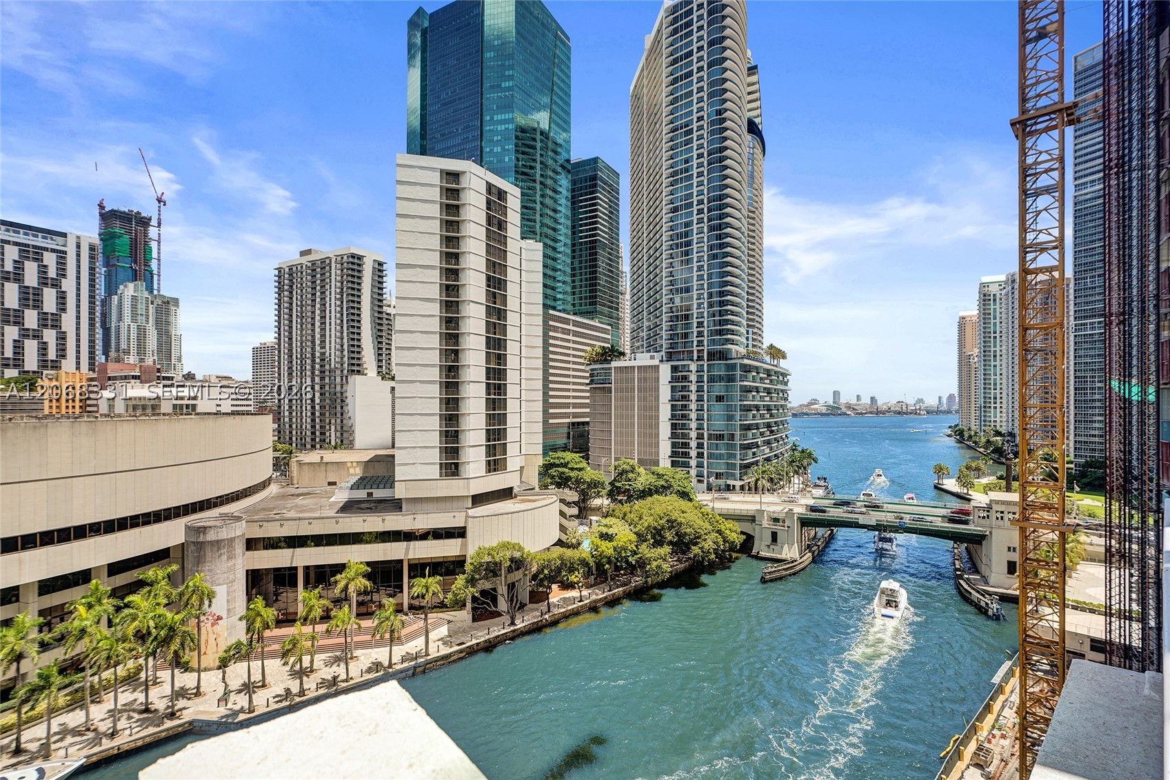 41 SE 5th St #1016, Miami FL 33131