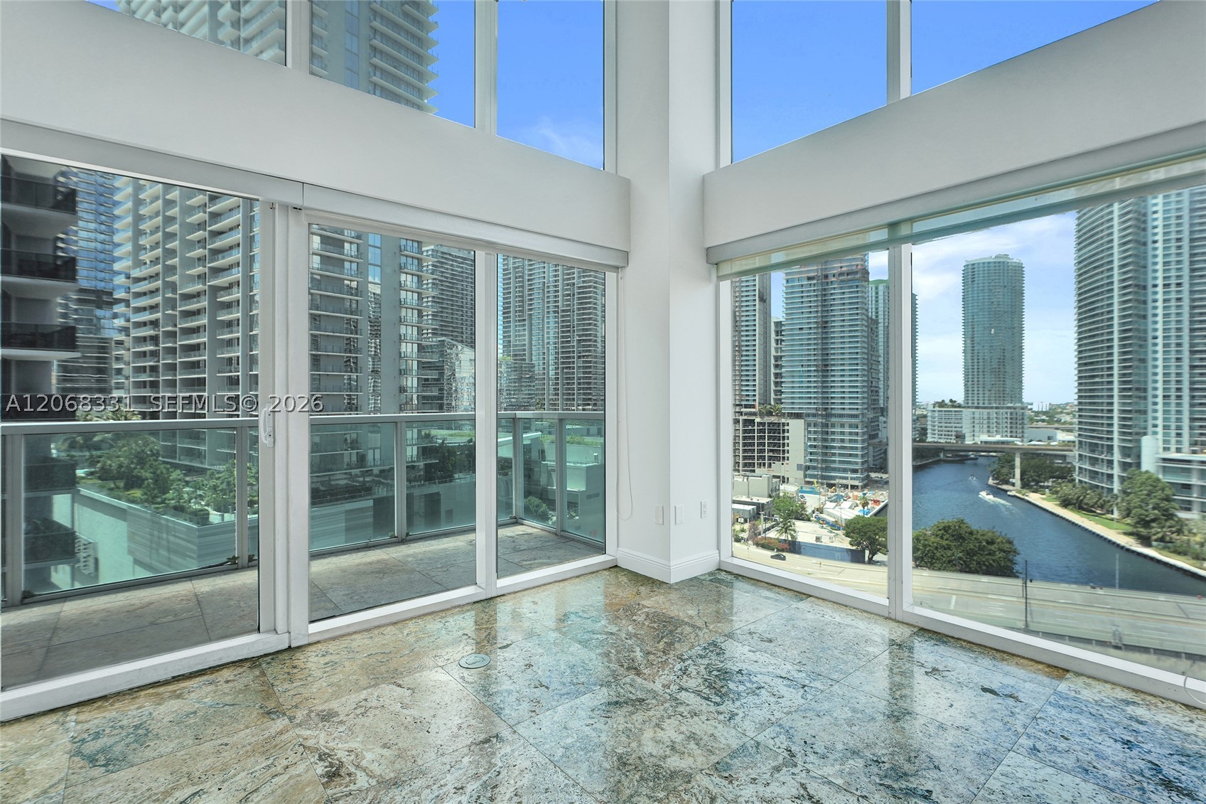 41 SE 5th St #1016, Miami FL 33131