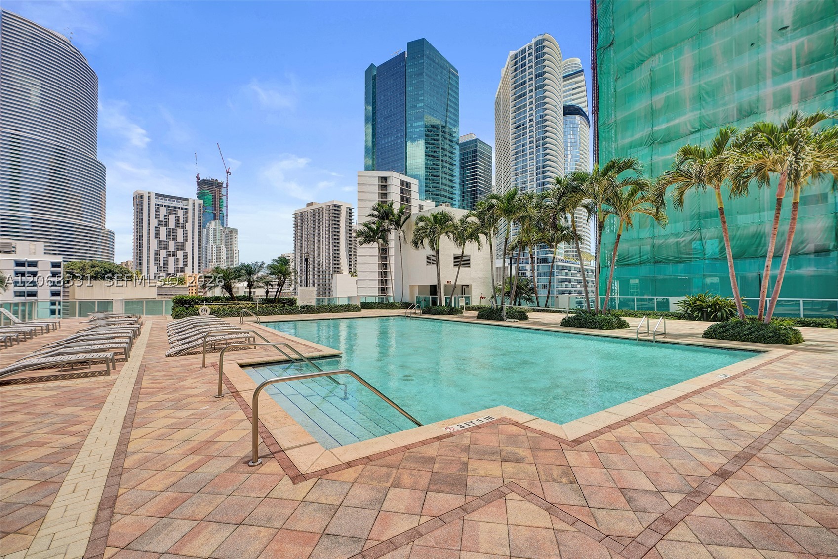 41 SE 5th St #1016, Miami FL 33131
