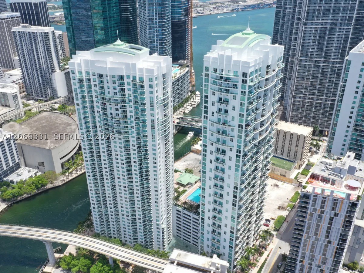 41 SE 5th St #1016, Miami FL 33131