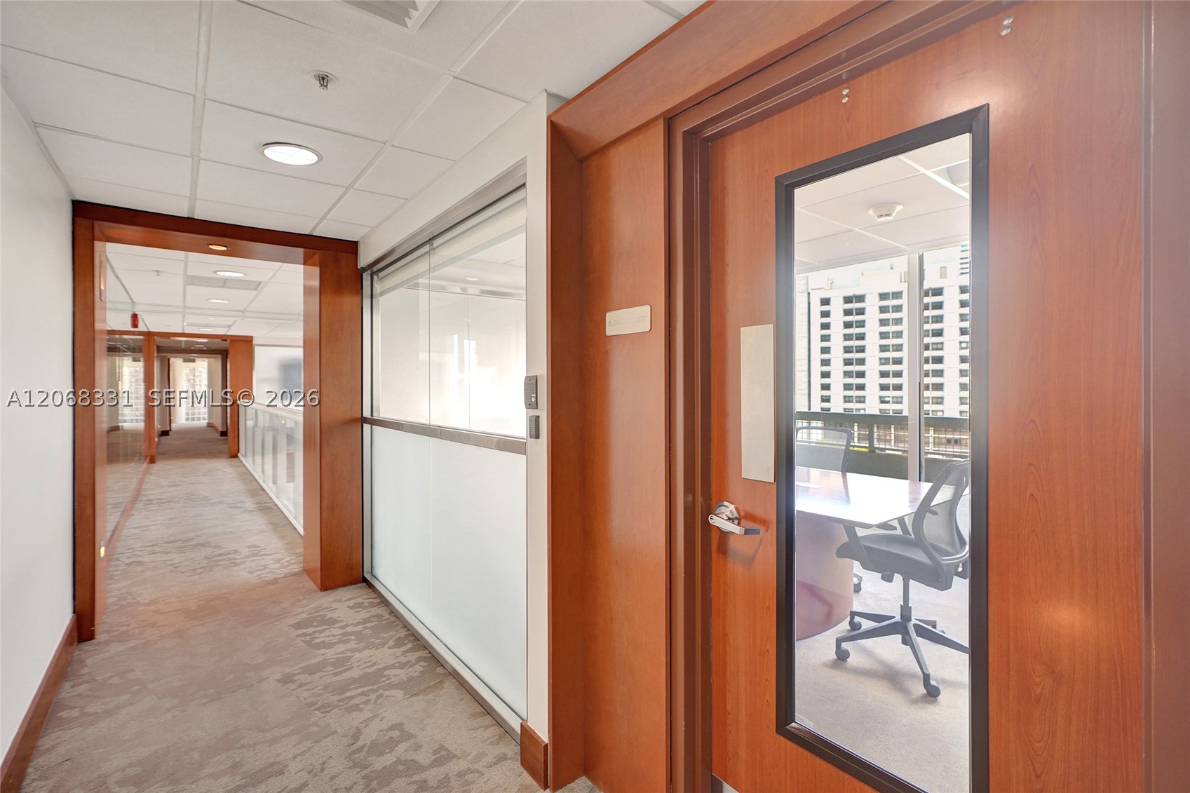 41 SE 5th St #1016, Miami FL 33131