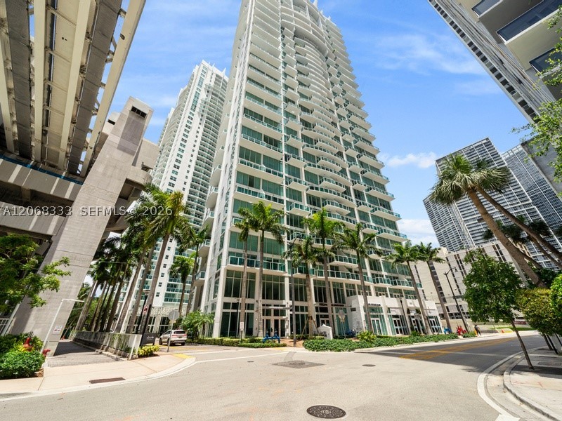 41 SE 5th St #2310, Miami FL 33131