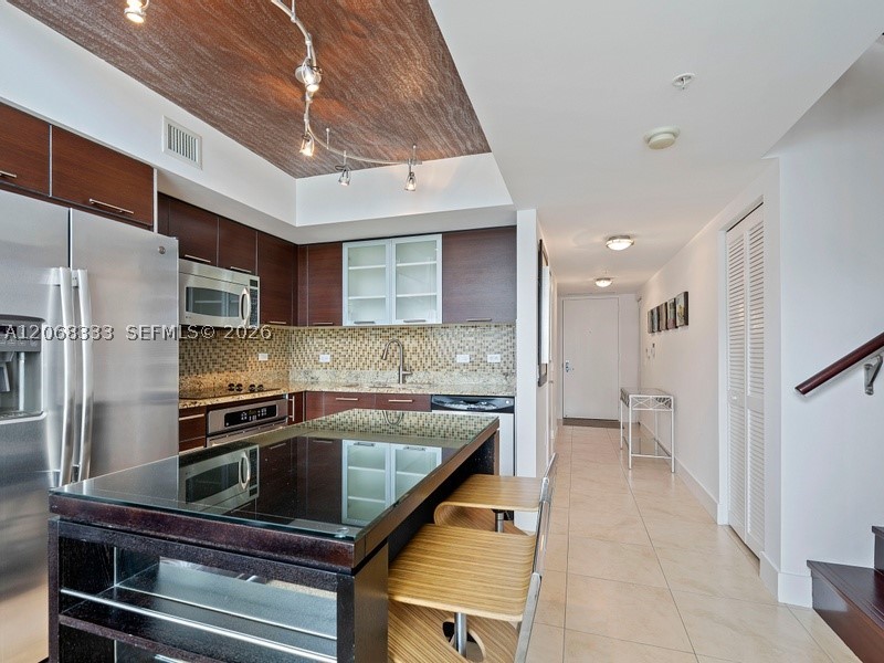41 SE 5th St #2310, Miami FL 33131