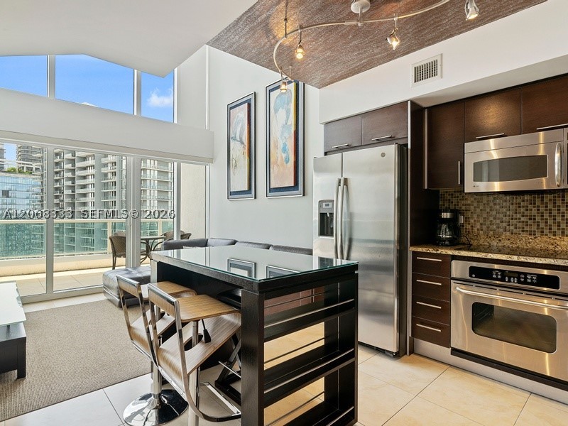41 SE 5th St #2310, Miami FL 33131