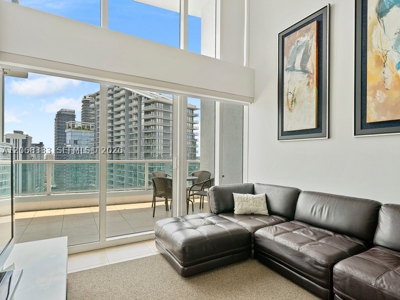 41 SE 5th St #2310, Miami FL 33131