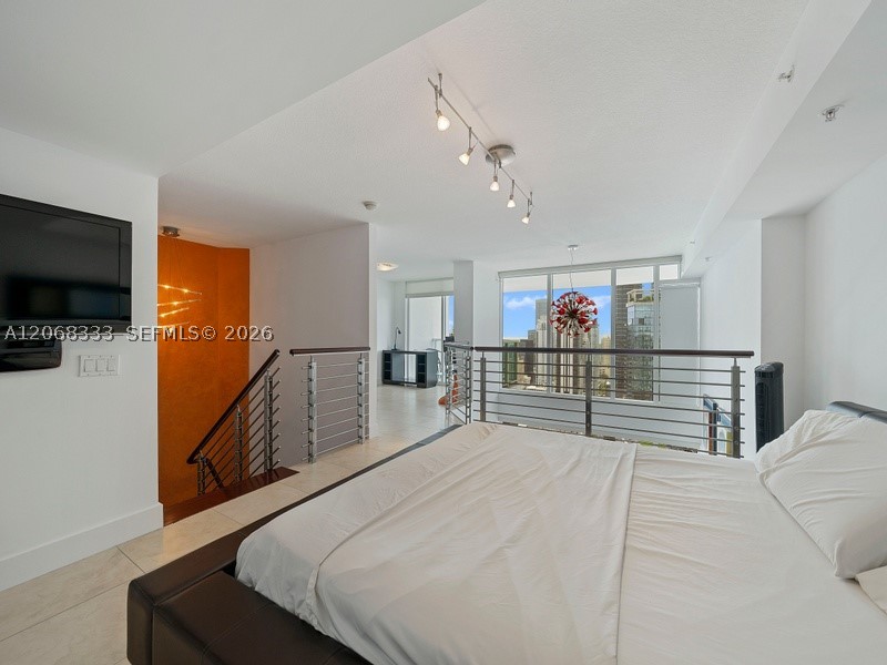 41 SE 5th St #2310, Miami FL 33131