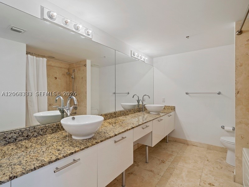 41 SE 5th St #2310, Miami FL 33131