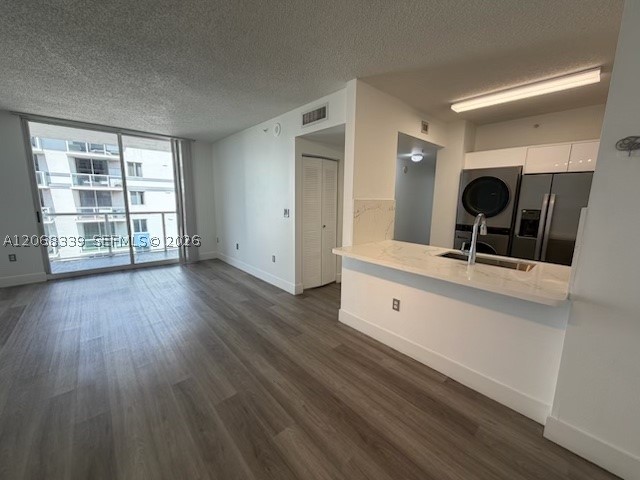 5091 NW 7th St #1008, Miami FL 33126