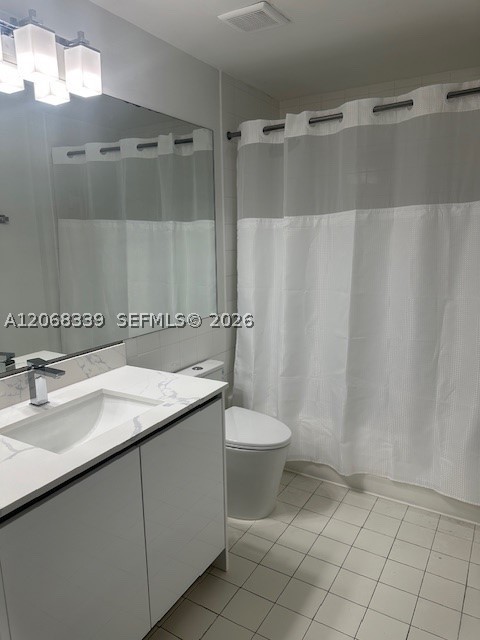 5091 NW 7th St #1008, Miami FL 33126