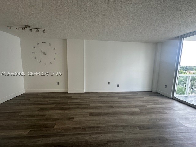 5091 NW 7th St #1008, Miami FL 33126