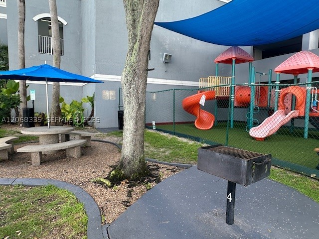 5091 NW 7th St #1008, Miami FL 33126