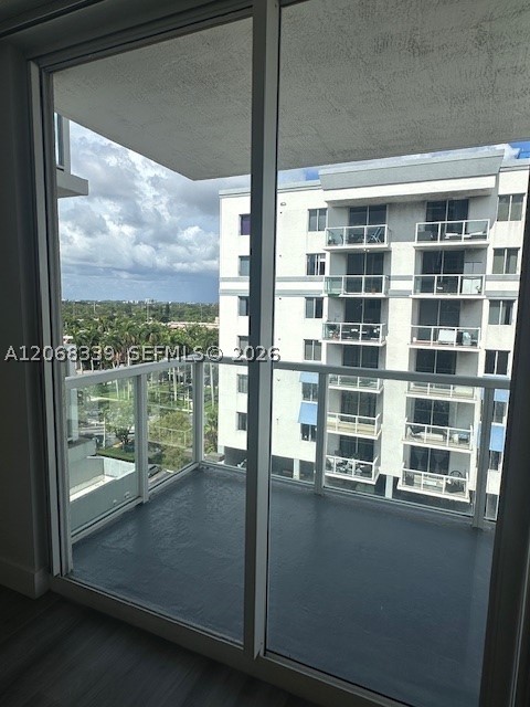 5091 NW 7th St #1008, Miami FL 33126