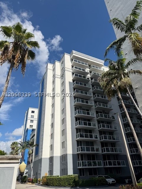 5091 NW 7th St #1008, Miami FL 33126
